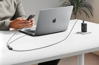 Anker 140W 2-in-1 USB-C to USB-C Cable Press Image