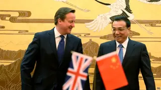 中国驻英大使刘晓明上周五（6月13日）表示，李克强到访期间，中英两国将签署价值至少300亿美元（约180亿英镑）的商业大单。