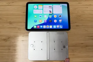 Foldable iPhone dummy model leak