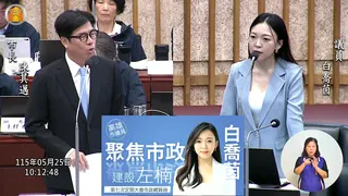 白喬茵針對消防基層沒有冷氣吹的狀況，要求市府改善。（翻攝自高雄市議會YT頻道）