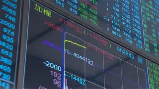 台股猛漲「高股息ETF」不香了？阮慕驊點名「掩護式買權」揭最狂優點：就是抗暴跌