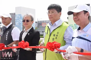 副縣長林皆興表示，「國際扶輪和平意象」融合了象徵和平的白鴿、日晷，完美體現了集結眾人力量、水道渠成的美好成果。(圖/澎湖縣政府提供)