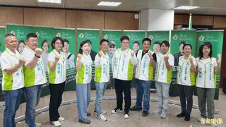 民進黨花蓮縣黨部今天舉行議員、代表及村里長提名記者會，鄉鎮市民代表提名九人。(記者王錦義攝)
