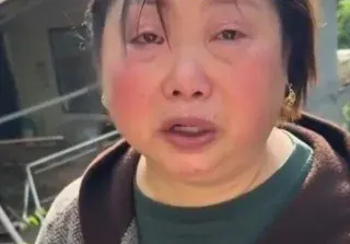 近日，向金元因戴了「金耳環」引發部分網友網暴。（取材自瀟湘晨報）