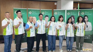 民進黨花蓮縣黨部今天舉行議員、代表及村里長提名記者會，村里長提名六人。(記者王錦義攝)