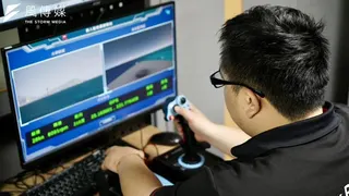 全球動力科技展示USV無人船操作模擬系統、SUT小部隊模擬系統、標槍飛彈模擬器、50機槍模擬器及C2指揮整合平台等系統。（張曜麟攝）