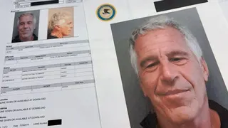 美國司法部再次釋出性犯罪富豪艾普斯坦的祕密檔案，總量多達300萬頁。（美聯社）