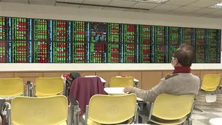 醫嫌看盤麻煩！多年來全靠「1投資心法」狂存0050：相信台灣不會倒