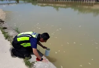 Negri Sembilan DoE investigators taking water samples and conducting follow-up tests following complaints of foamy river water at the Sungai Linggi river basin in March. FILE PIC, FOR ILLUSTRATION PURPOSES ONLY