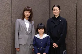 才永尾柚乃（中）很開心能客串《未解決之女～警視廳文書搜查官～》第3季和鈴木京香、黑島結菜合作。（friDay影音提供）