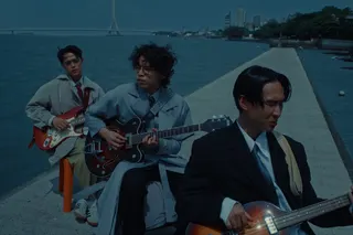 椅子樂團在海邊拍攝〈阿May〉 MV。（圖／明天的歌有限公司提供）