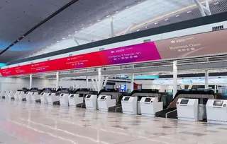 ▲香港航空於香港國際機場二號客運大樓（T2）的辦理登機手續櫃檯正式投入服務（圖／香港航空）