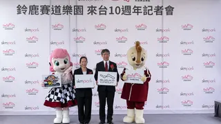 ▲SKM Park Outlets 高雄草衙古菊萍總經理(左)與Honda Mobilityland 株式会社代表取締役社長齋藤毅(右)合影。
