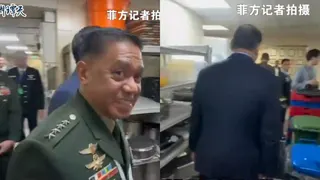 菲防長鐵歐多洛（右）繞道後廚，武裝部隊總參謀長布勞納（左）隨後。（圖／翻攝玉淵譚天）