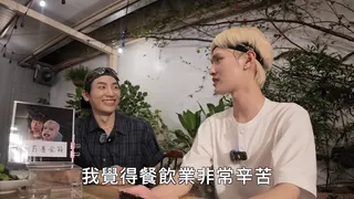 鍾明軒新片紀錄環島賣雞蛋糕的過程。（翻攝自鍾明軒 YT頻道）