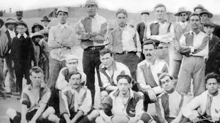 A photo of the Pachuca squad in 1912, featuring Alfred Crowle and David Islas