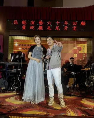 李亮瑾（左）、張峰奇夫妻互相扶持。翻攝李亮瑾臉書