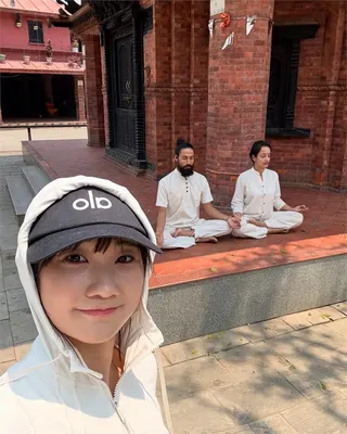 愛莉莎莎線上課程爆「割韭菜」！外籍瑜珈老師怒轟「只拿1％」本人回應了