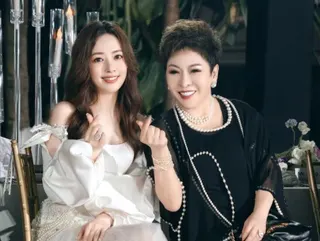 向太（右）和郭碧婷（左）婆媳關係好。（圖／翻攝向太小紅書）