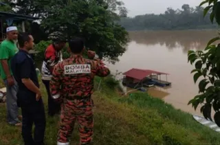 The victim, Samsul Azmi Ishury, 41, was reported missing at about 7.30am, prompting a search and rescue (SAR) operation by the Malaysian Fire and Rescue Department (JBPM). — Picture from Facebook/Info Kemalangan & Bencana Malaysia