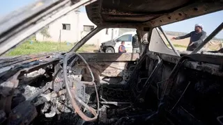 Israeli occupiers burn 2 vehicles in occupied West Bank