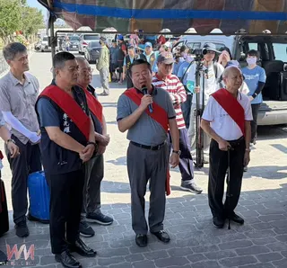 嘉義縣議會陳怡岳副議長（右二）。（圖/記者陳惲朋攝）