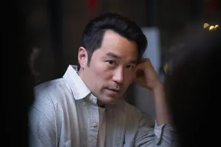 張孝全開拍前跟朱軒洋討論各自對周可傑的看法。（圖／公視提供）