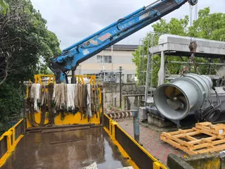 《圖說》為避免中港東抽水站2台沉水式抽水機組在關鍵時刻出現操作風險，水利局積極規劃並完成老舊機組汰換工作。〈水利局提供〉