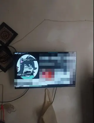 印尼雅加達電視台晨間時段竟出現18禁畫面。圖／翻攝自Threads／adfadilah_