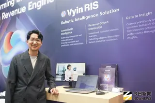 ▲橘子集團策略長暨Vyin AI負責人陳冠宇指出，目前許多機器人廠商已具備成熟的硬體能力，但真正困難的是如何讓機器人理解人類、與人對話，甚至影響消費決策。（圖／記者葉政勳攝）