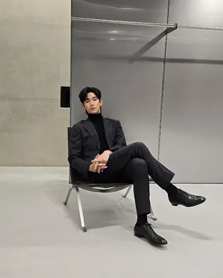 金秀賢感謝粉絲也感謝相關人士。翻攝Instagram @soohyun_k216