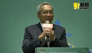 圖／謝金河分享，「台化」及「新纖」這兩家公司介入特用化學品及電子級材料後，股價大翻轉，出現百年一遇的罕見現象。（資料照）