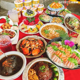 總舖師只要一出手就是一整桌澎湃料理。（圖／阿隆師提供）