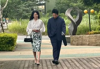 李之勤（左）與黃尚禾劇中關係撲朔迷離，兩人對手戲火花十足。民視提供