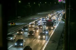 MHA expects the number of vehicles on major highways to continue increasing towards midnight following the start of the school session and as people return to work tomorrow. NSTP FILE PIC, FOR ILLUSTRATION PURPOSES ONLY