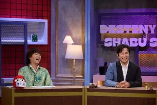 民宿經營 11 年全面託管！王仁甫（左）自爆與季芹「決策長、財務長」分工制。東森超視提供