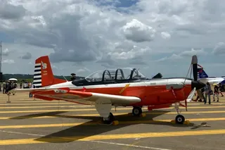 高雄岡山基地T-34C初級教練機的失事，兩位資深中校飛官的英勇殉職，再度撕裂了台灣社會的心，也讓國人將目光重新聚焦於空軍初級飛行訓練體系的沉痾。