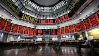 产业股依然是“重灾区”，拖累产业股指数下滑27.19点或2.39%，至1112.47点，连续三天成为最大下跌领域指数。（档案照）