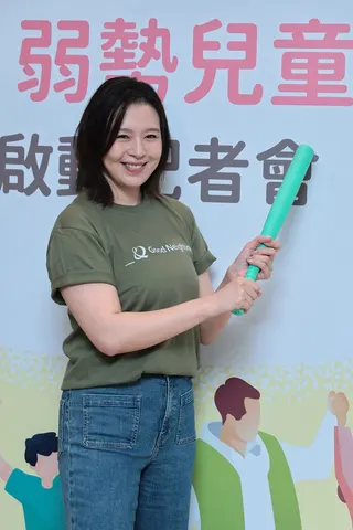 劉品言擔任台灣好鄰居協會公益大使，分享關懷弱勢孩童心情。（台灣好鄰居協會提供）
