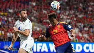 Roberto Lopes in action against