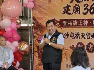 拱天宮主委洪文華帶領秘書林幸福、委員及志工團隊參加記者會，並進行贊境路線勘查。(圖／記者邱嘉琪攝)