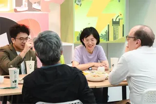 快新聞／美國老師驚呆了！訪台見20年前學生　竟成「雙北市長參選人」