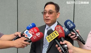 遭林女失控掌摑巴掌的律師吳中和透露，林女在法庭上絲毫沒有悔意、收斂，照樣對律師叫囂嗆聲。(圖／翻攝畫面)