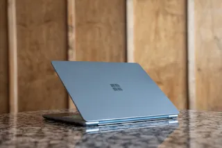 257765_Microsoft_Surface_Laptop_13_2025_ADiBenedetto_0007
