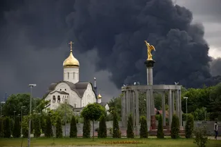 Smoke rises from an oil refinery following a Ukrainian drone attack in the course of Russia-Ukraine conflict, in Moscow, Russia, June 18, 2026, in this picture obtained from social media. SOCIAL MEDIA/via REUTERS THIS IMAGE HAS BEEN SUPPLIED BY A THIRD PARTY. TPX IMAGES OF THE DAY