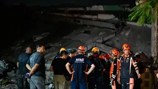 Turkish search and rescue teams begin work in Venezuela