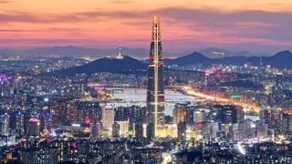 韩国公布全面的策略，旨在推动国家大规模发展，而韩国的三星集团和SK海力士预计将同步宣布在未来10年内，投资高达2000兆韩元。（法新社档案照）