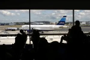 甘迺迪機場驚魂 客機撞無人機 幾小時又有直升機險遭撞