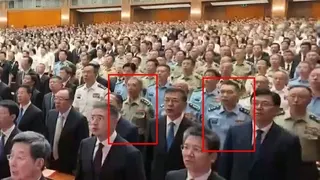 解放軍陸軍紀委書記張曙光（左框格）、空軍副司令員王剛（右框格）兩名中將，出席慶祝...
