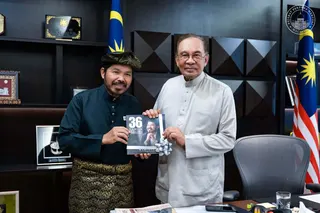 Prime Minister Datuk Seri Anwar Ibrahim today received a farewell courtesy visit from Chief Statistician of Malaysia Datuk Seri Dr Mohd Uzir Mahidin ahead of his mandatory retirement on July 8. — PIC FROM ANWAR IBRAHIM’S FB